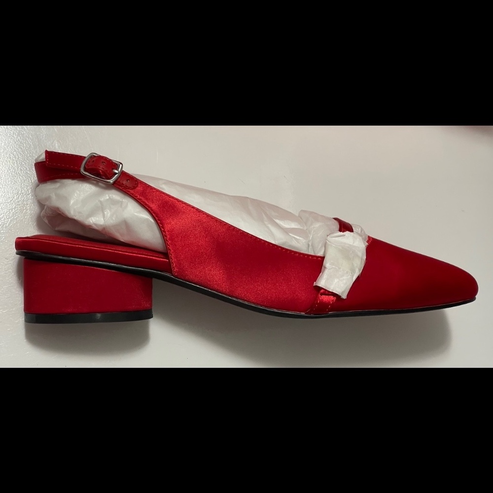 Lisa Says Gah mackie heels. Red Satin Slingback Mules with Flower Buckle - Picture 4 of 11